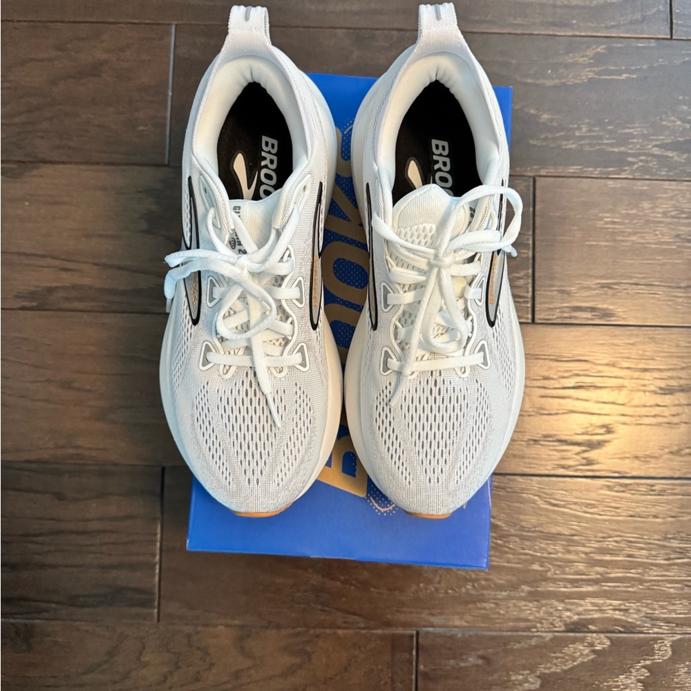 Women’s Brooks Glycerin 22